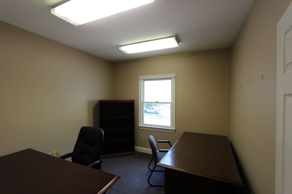 Office Space For Sale/Lease: 101 Madison Plz, Hattiesburg, MS 39402